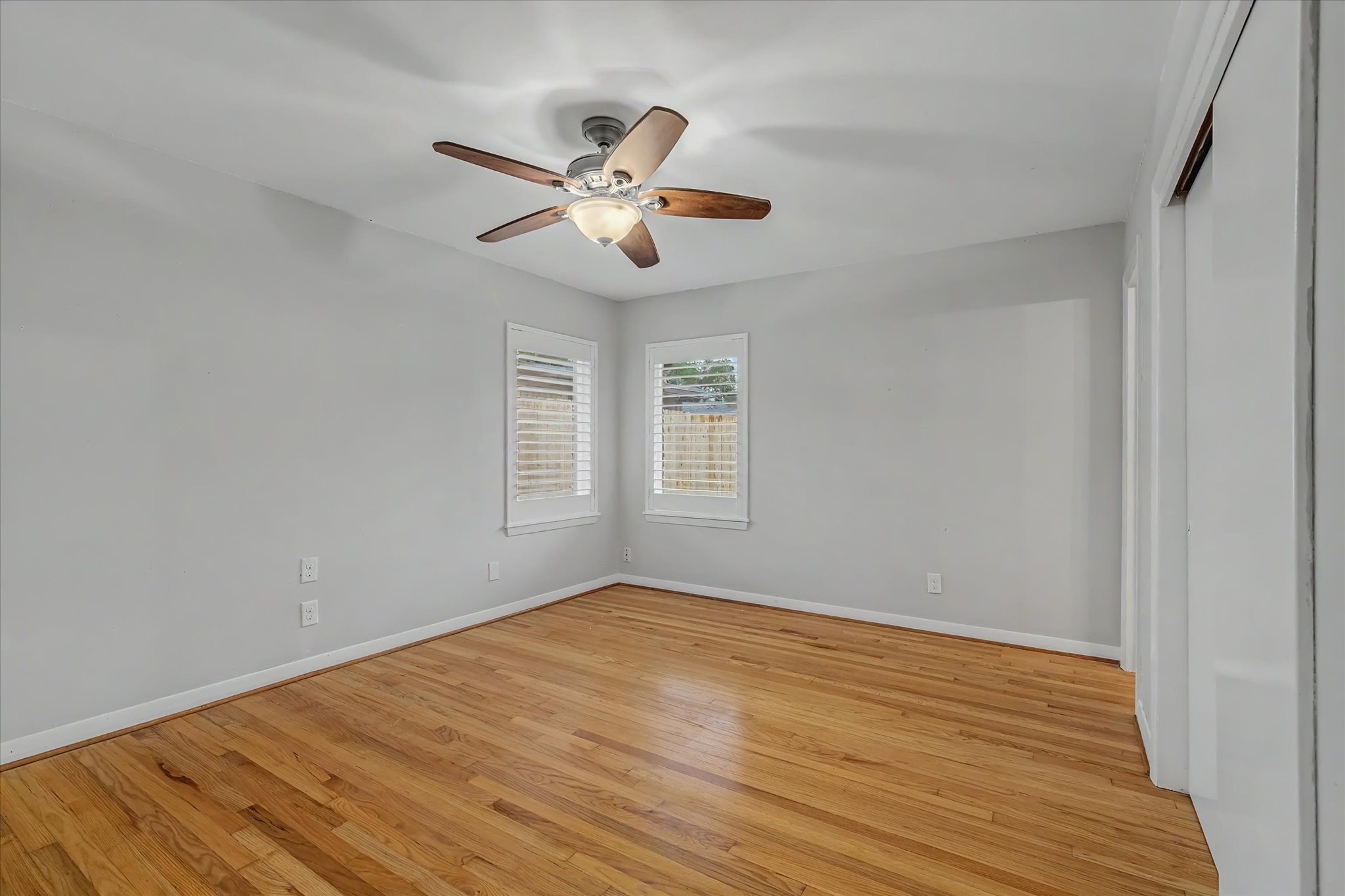 2123 Ridgecrest Drive Houston, TX 77055 - Photo 23 of 44