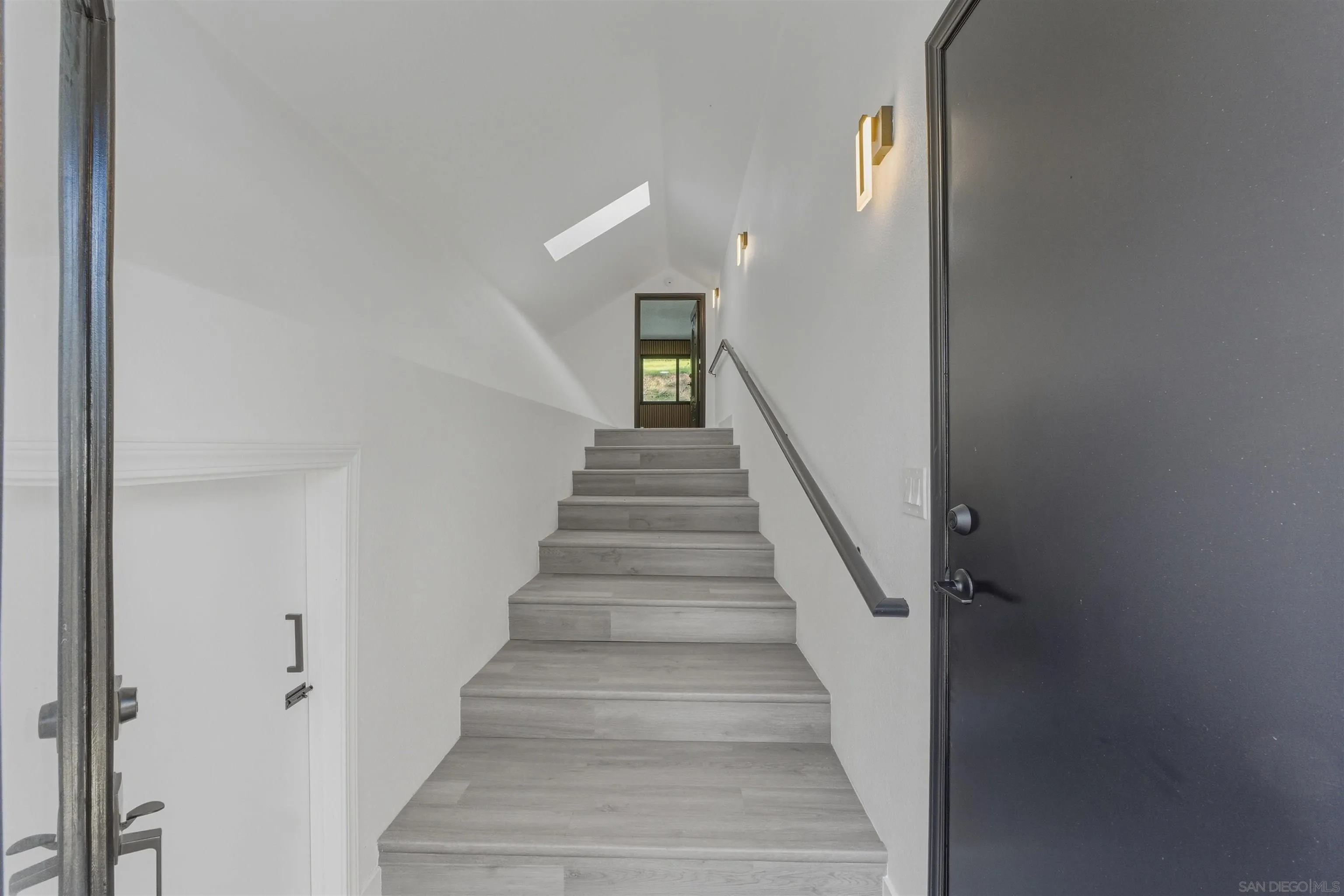 11618 Johnson Lake Road Lakeside, CA 92040 - Photo 19 of 25 a view of entryway
