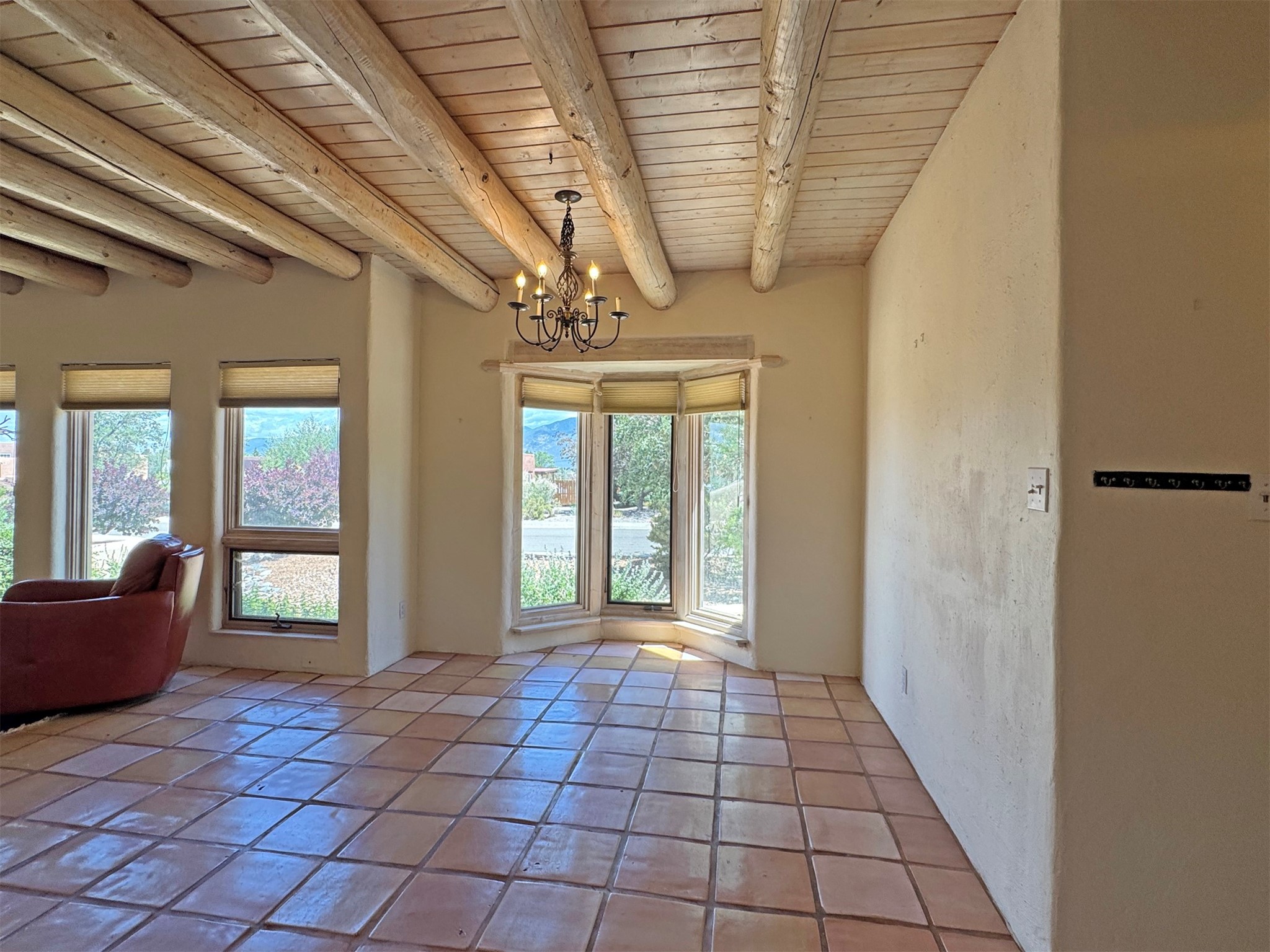 363 Monte Vista Road Taos, NM 87571 - Photo 6 of 38