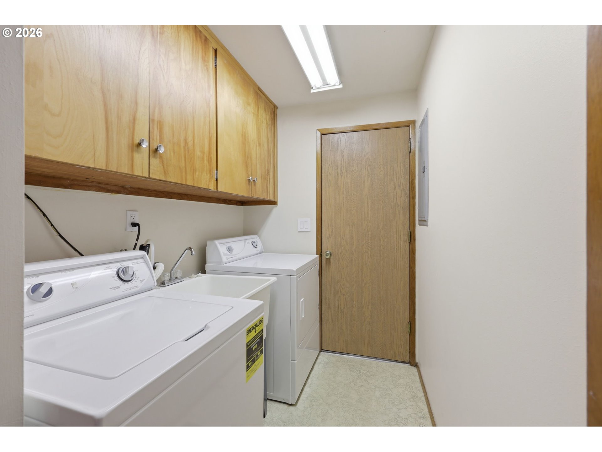 1383 Thompson Road Woodburn, OR 97071 - Photo 12 of 34 Gallery Image 12