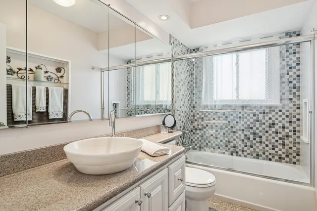 $625,000 | 214 East Ivy Lane, Arlington Heights, IL 60004