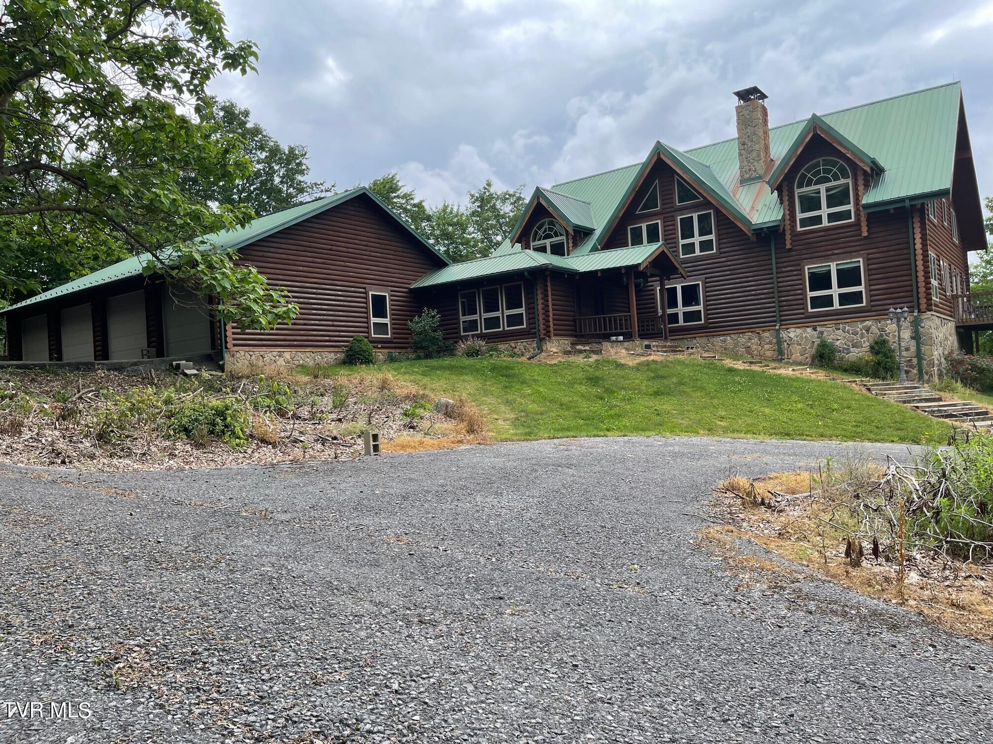 212 Upper Cliffside Drive Elizabethton, TN 37643 - Photo 3 of 130 IMG_5466