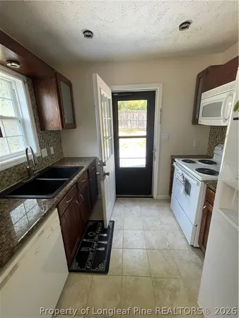 $1,625 | 333 Abbottswood Drive, Fayetteville, NC 28301