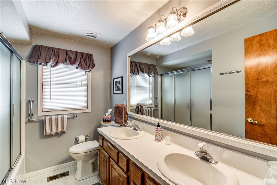 26298 Kennedy Ridge Road North Olmsted, OH 44070 - Photo 27 of 34 Gallery Image 27