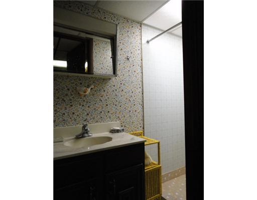 103 Rancindin Drive Butler, PA 16002 - Photo 15 of 18 Full Bath.