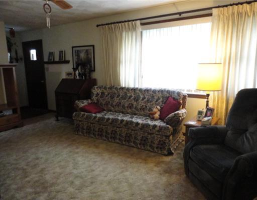 103 Rancindin Drive Butler, PA 16002 - Photo 5 of 18 Living Room.