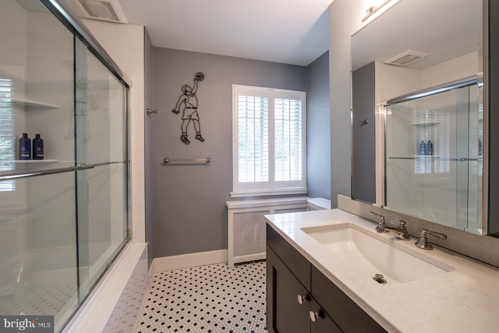 200 Glenn Road Ardmore, PA 19003 - Photo 30 of 49 Bedroom 4's Full Bathroom