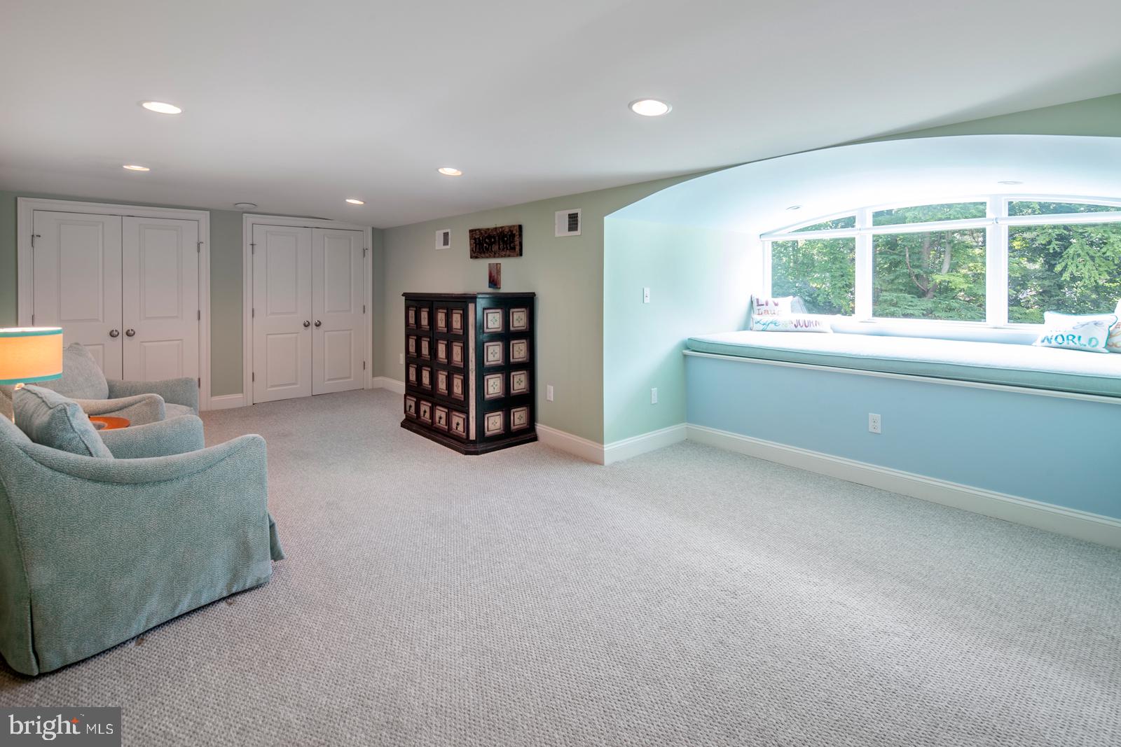 200 Glenn Road Ardmore, PA 19003 - Photo 35 of 49 3rd Floor Suite Sitting Room