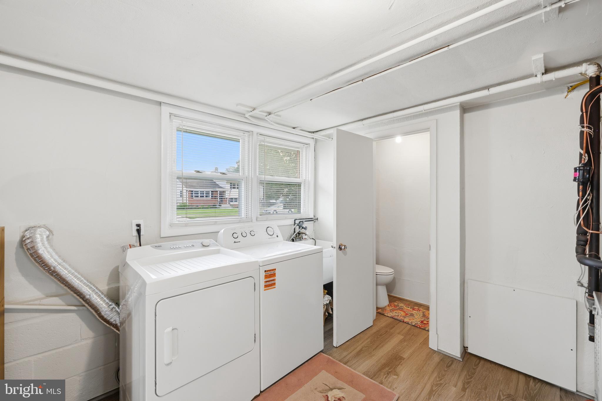 1620 Alston Road Towson, MD 21204 - Photo 19 of 32 LL - Laundry room with powder room