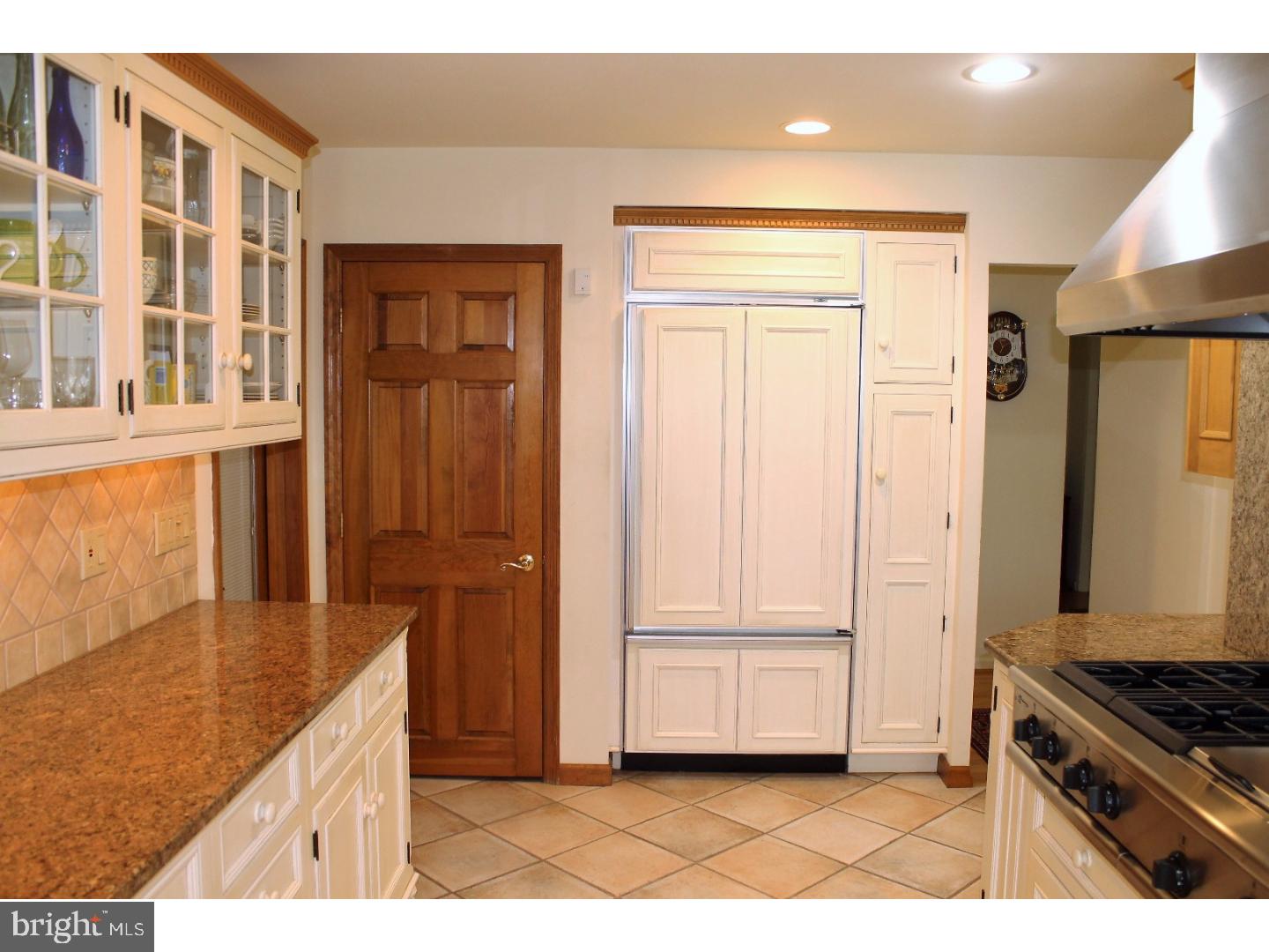 24 St Davids Road Cherry Hill, NJ 08002 - Photo 12 of 25 Gallery Image 12