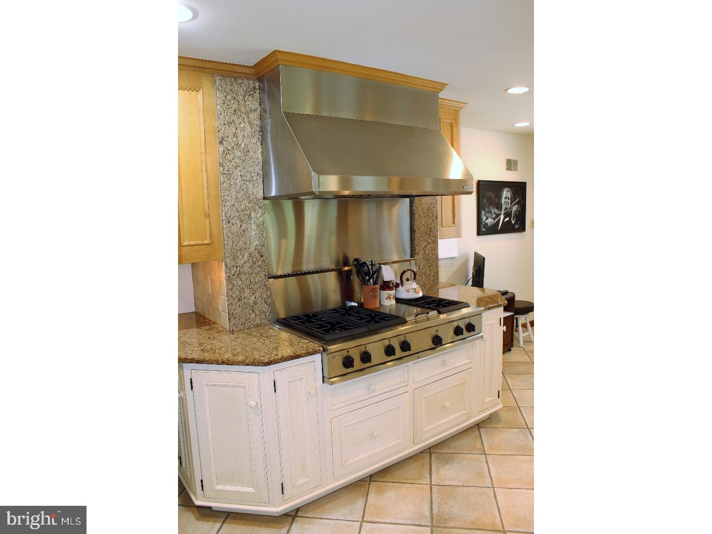 24 St Davids Road Cherry Hill, NJ 08002 - Photo 9 of 25 Gallery Image 9