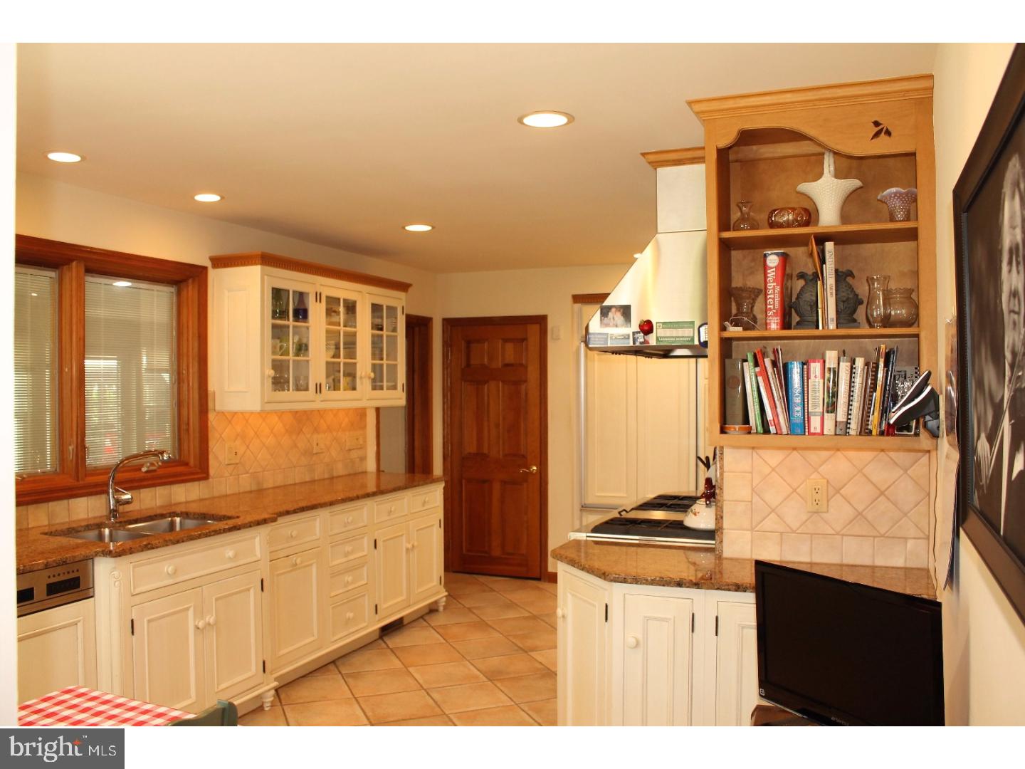 24 St Davids Road Cherry Hill, NJ 08002 - Photo 10 of 25 Gallery Image 10
