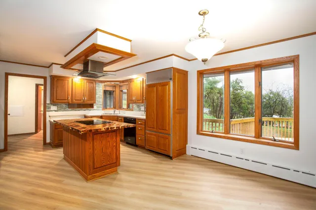 $988,000 | 27096 Sevastopol Road, Red Wing, MN 55066