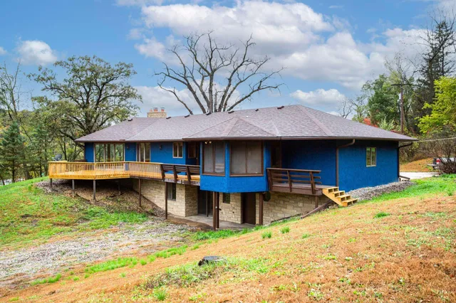 $988,000 | 27096 Sevastopol Road, Red Wing, MN 55066