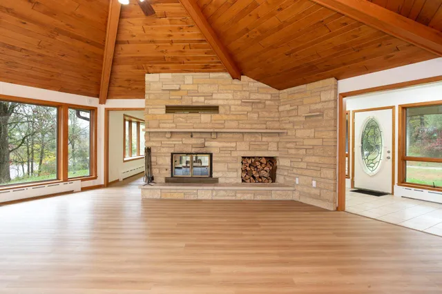 $988,000 | 27096 Sevastopol Road, Red Wing, MN 55066