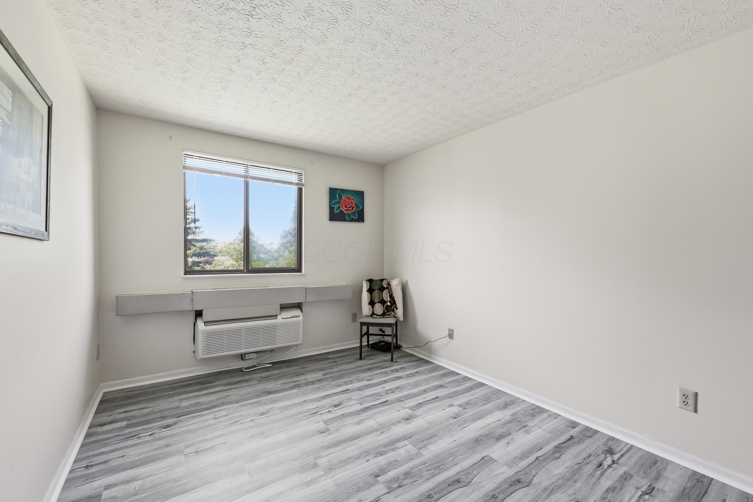 5885 Beechcroft Road, Unit 302 Columbus, OH 43229 - Photo 7 of 24 9_072a6515