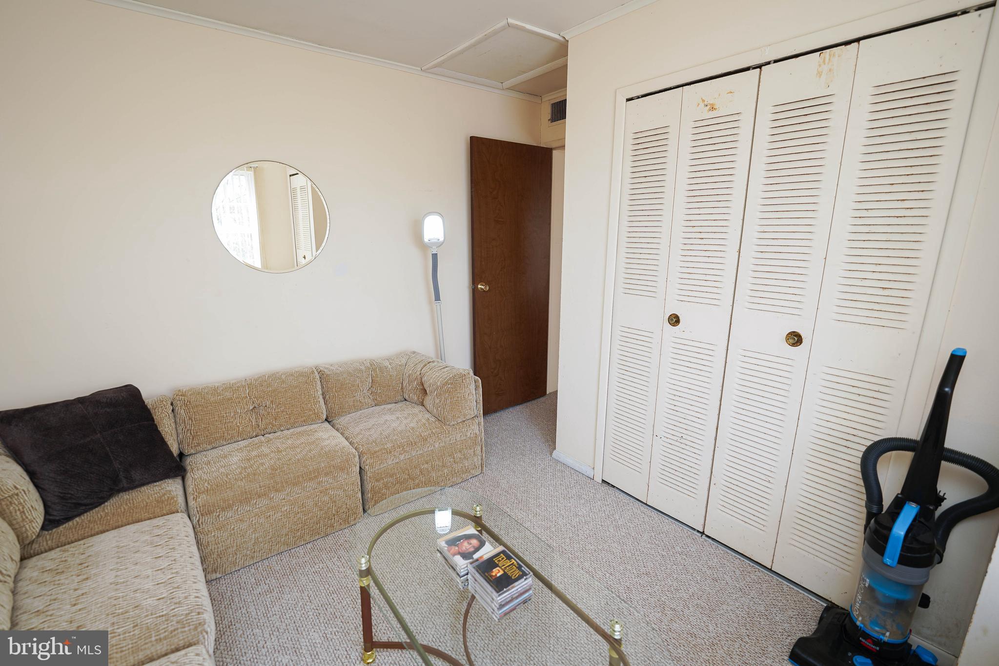 113 Jamestown Road, Unit D1 Ocean City, MD 21842 - Photo 30 of 46 bedroom 2 - currently used as a den