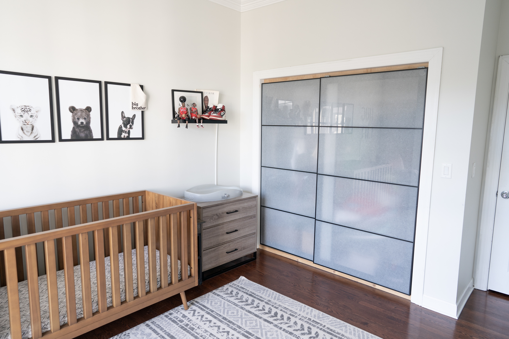 6421 West Touhy Avenue, Unit 4B Chicago, IL 60646 - Photo 16 of 24 a bedroom with a baby crib