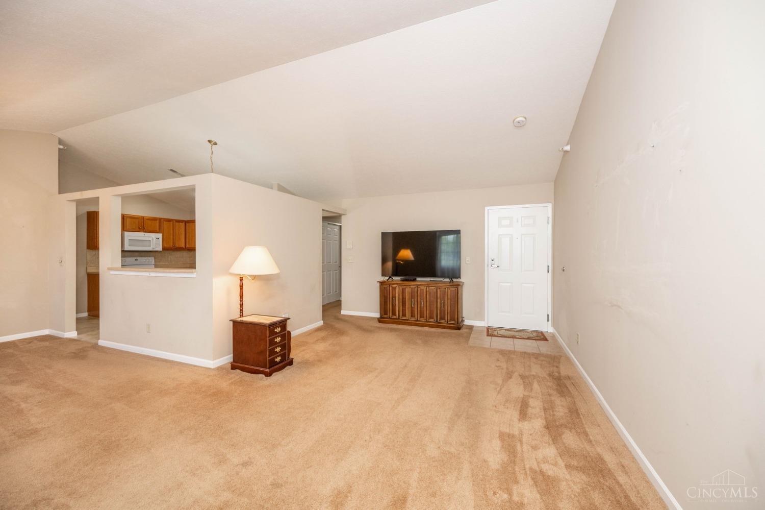 5696 Bridgetown Road, Unit 13 Cincinnati, OH 45248 - Photo 35 of 42 Gallery Image 35