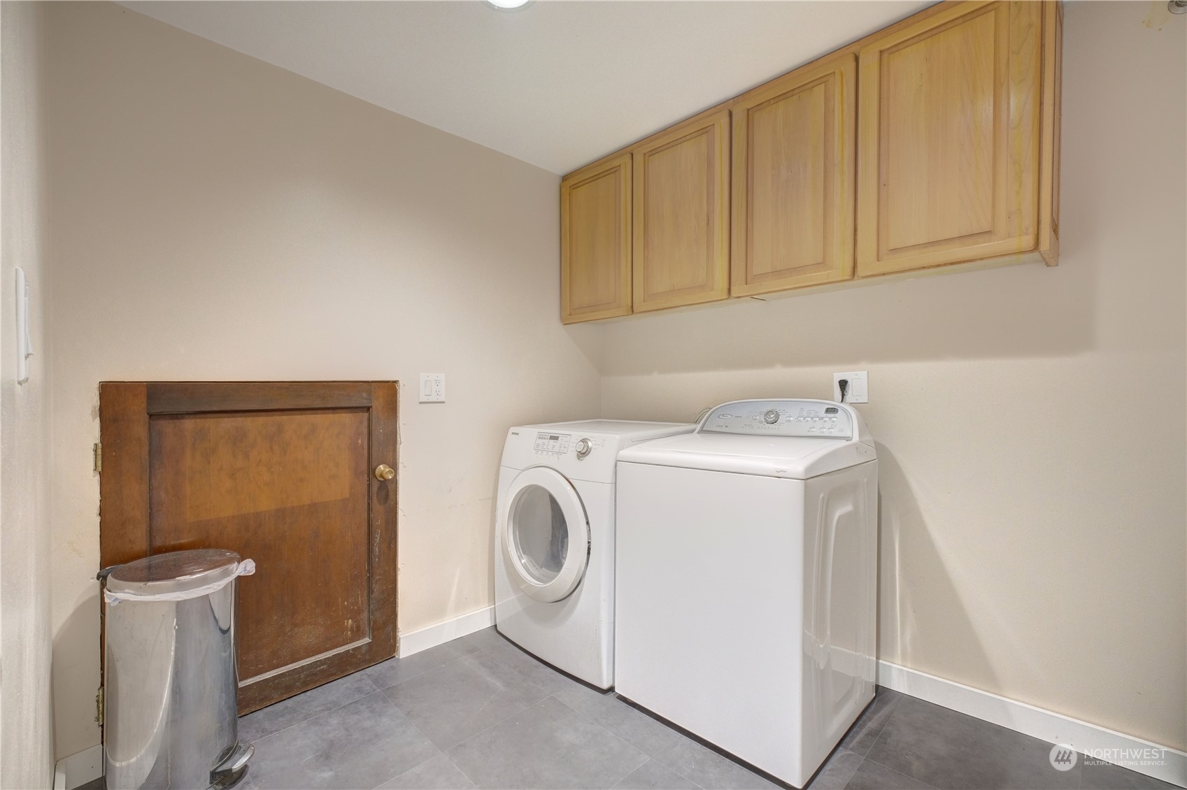 17802 Southeast Jones Road Renton, WA 98058 - Photo 24 of 38 a utility room with dryer and washer
