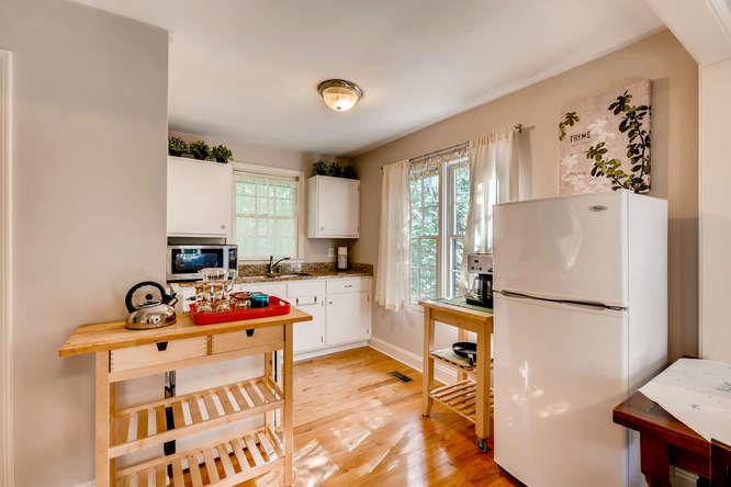 203 East Davis Street, Unit B Decatur, GA 30030 - Photo 4 of 15
