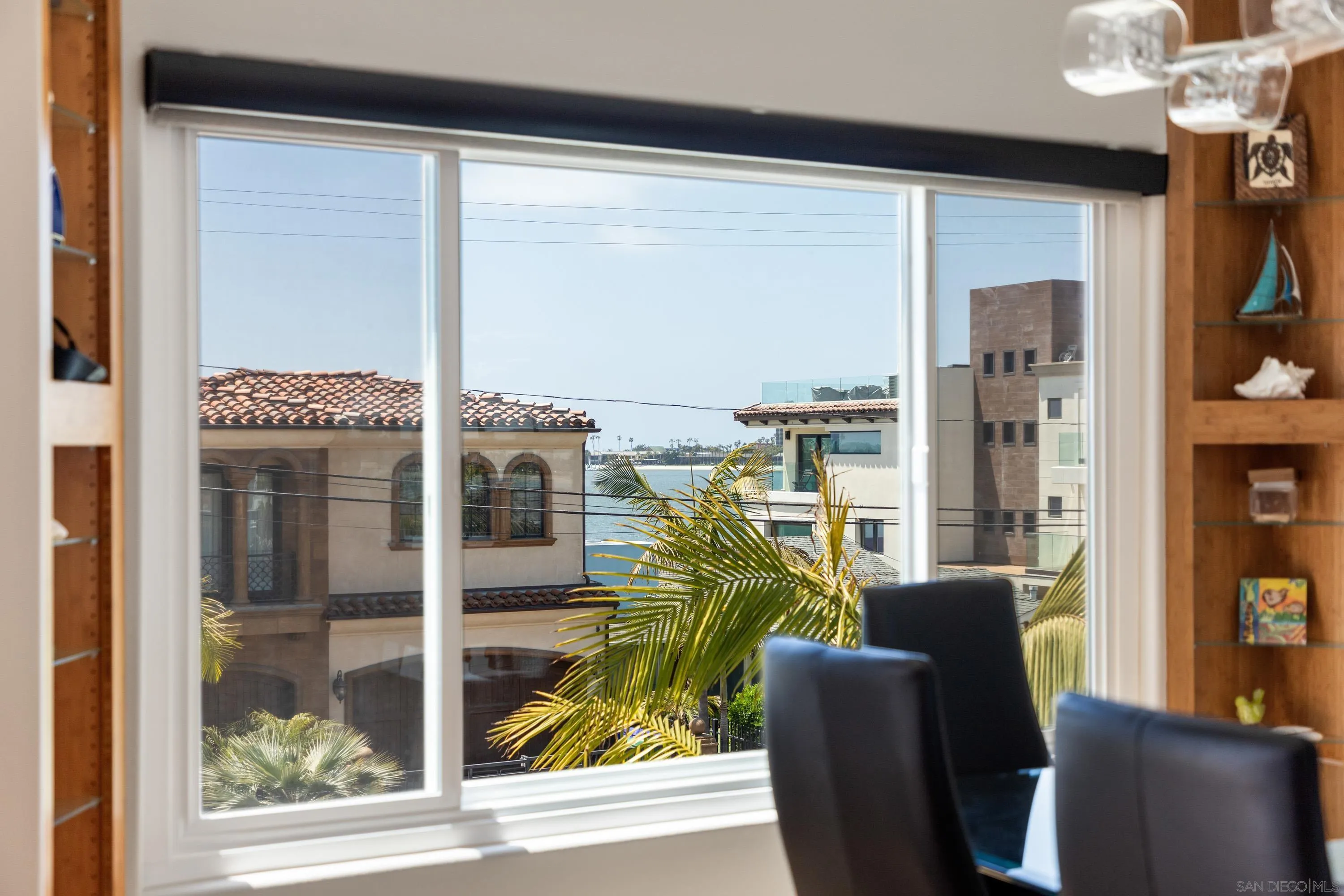 3701 Riviera Drive, Unit 11 Pacific Beach, CA 92109 - Photo 14 of 32 a living room filled with furniture