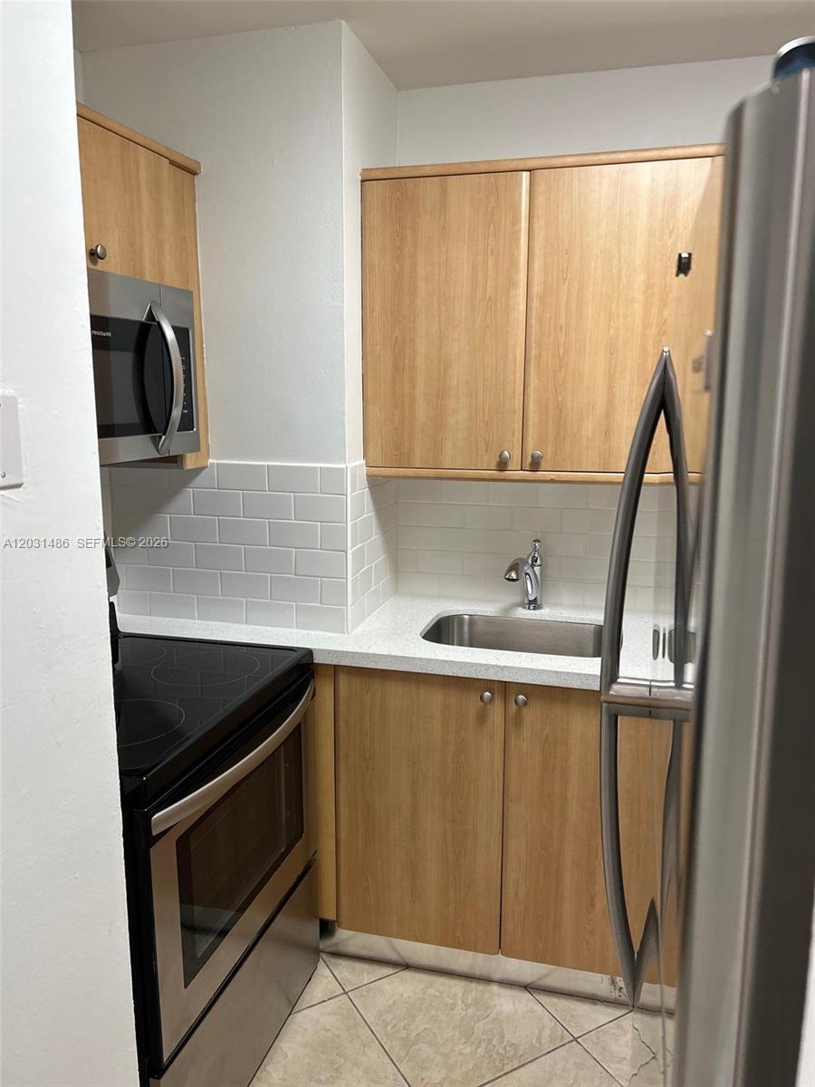 2920 Southwest 28th Terrace, Unit 202 Miami, FL 33133 - Photo 21 of 27