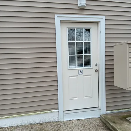 $1,700 | 45 Everett Street, Unit 1A, Middleboro, MA 02346