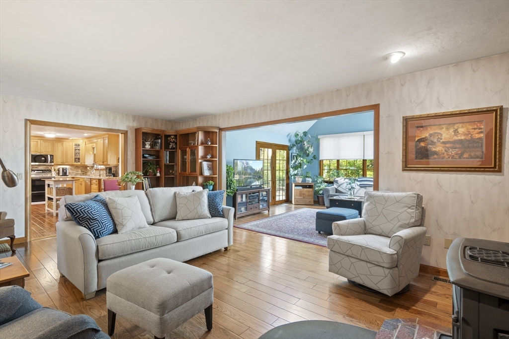 562 South Street Shrewsbury, MA 01545 - Photo 11 of 40 a living room with furniture and a large window