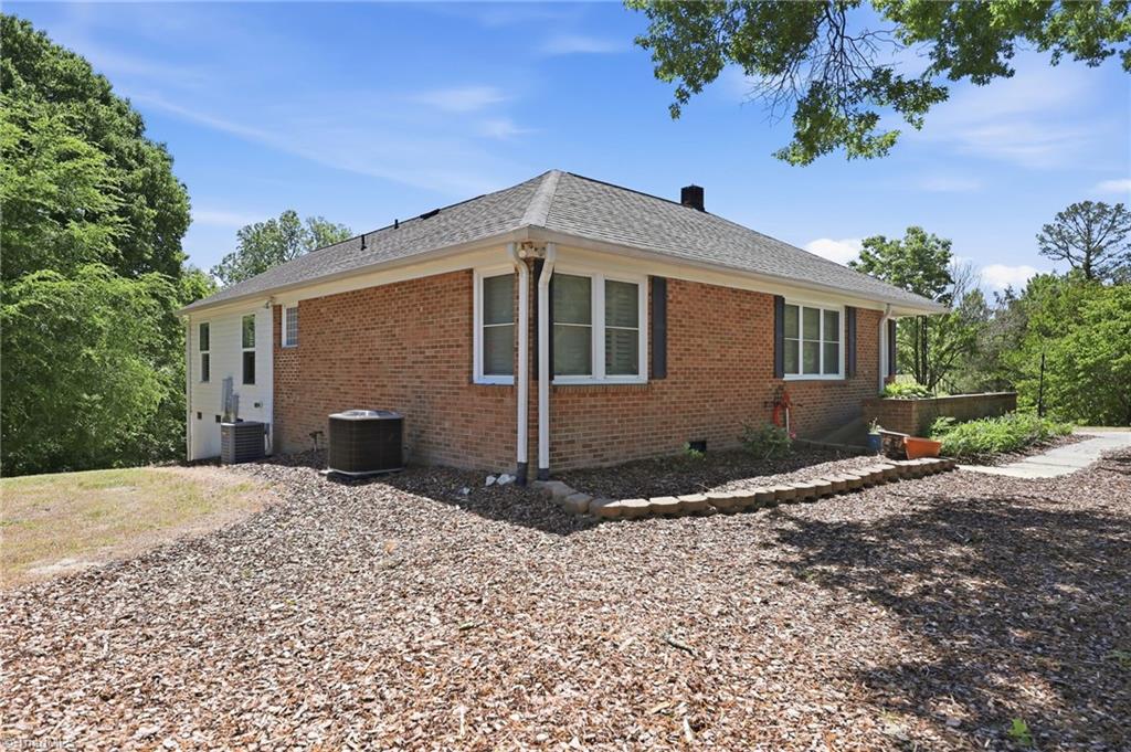 723 Haynes Road Thomasville, NC 27360 - Photo 7 of 47