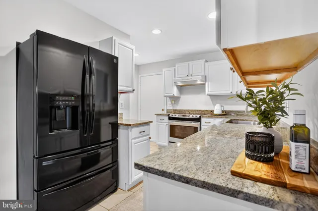 $640,000 | 1534 Youngs Point Place, Herndon, VA 20170