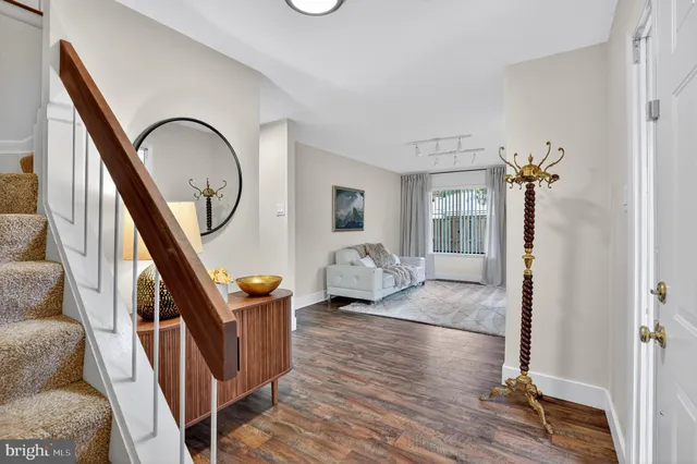 $640,000 | 1534 Youngs Point Place, Herndon, VA 20170