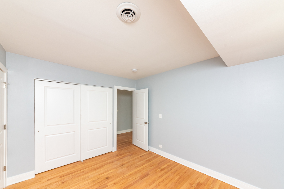 9450 Washington Road, Unit 2B Morton Grove, IL 60053 - Photo 13 of 16