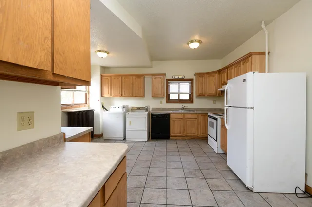 $189,900 | 527 6th Avenue South, St. Cloud, MN 56301