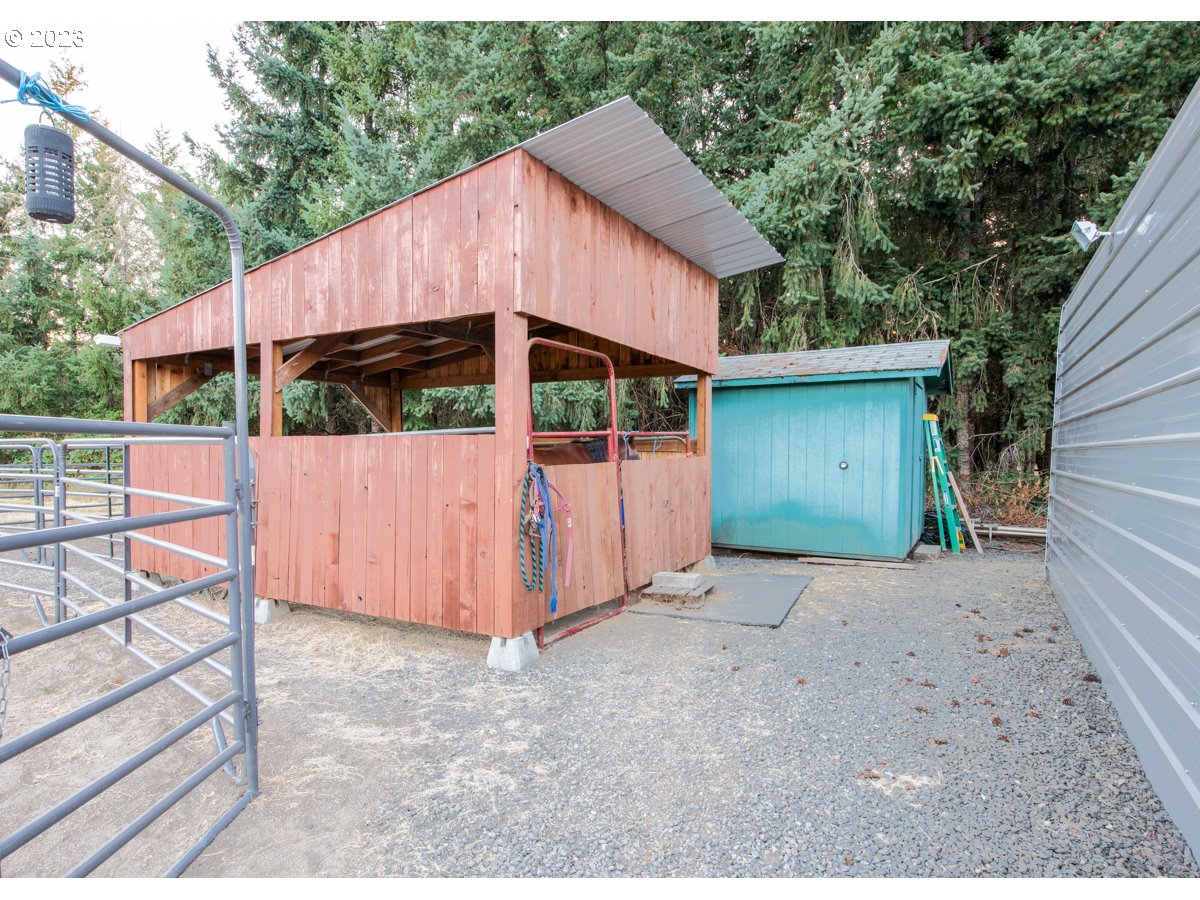 5279 Jasper Road Springfield, OR 97478 - Photo 37 of 48