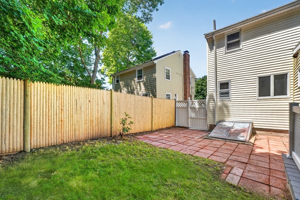114 Glenellen Road Boston, MA 02132 - Photo 38 of 42