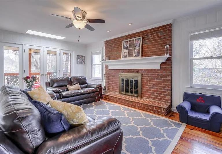 555 Greenland Road Northeast Sandy Springs, GA 30342 - Photo 12 of 47