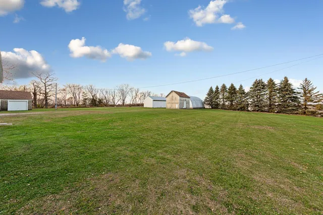 $275,000 | 15035 355th Avenue, Waseca, MN 56093