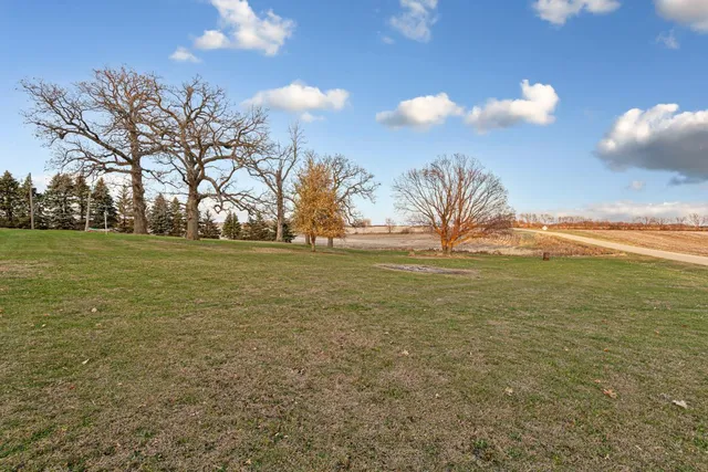 $275,000 | 15035 355th Avenue, Waseca, MN 56093