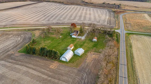 $275,000 | 15035 355th Avenue, Waseca, MN 56093