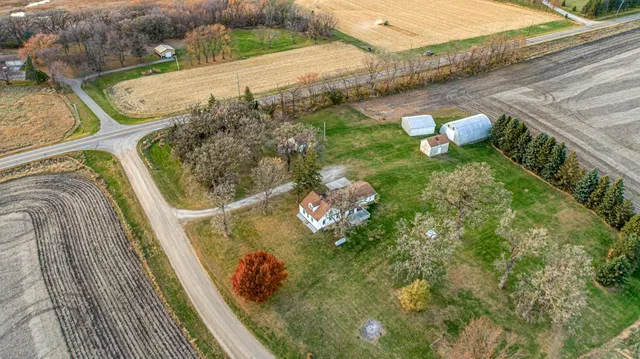 $275,000 | 15035 355th Avenue, Waseca, MN 56093