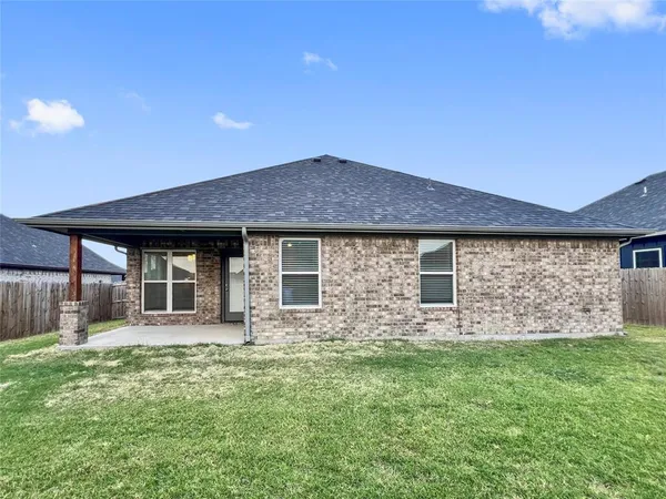 $2,095 | 2812 Orchid Drive, Sherman, TX 75092