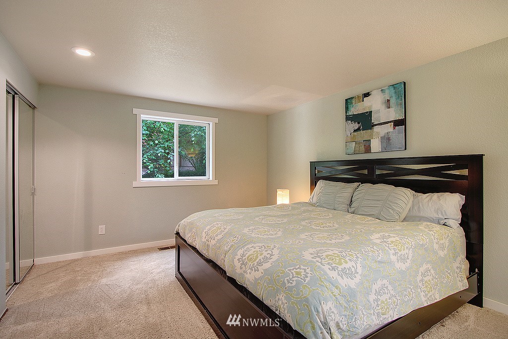 18329 129th Place Northeast Bothell, WA 98011 - Photo 11 of 25 Gallery Image 11