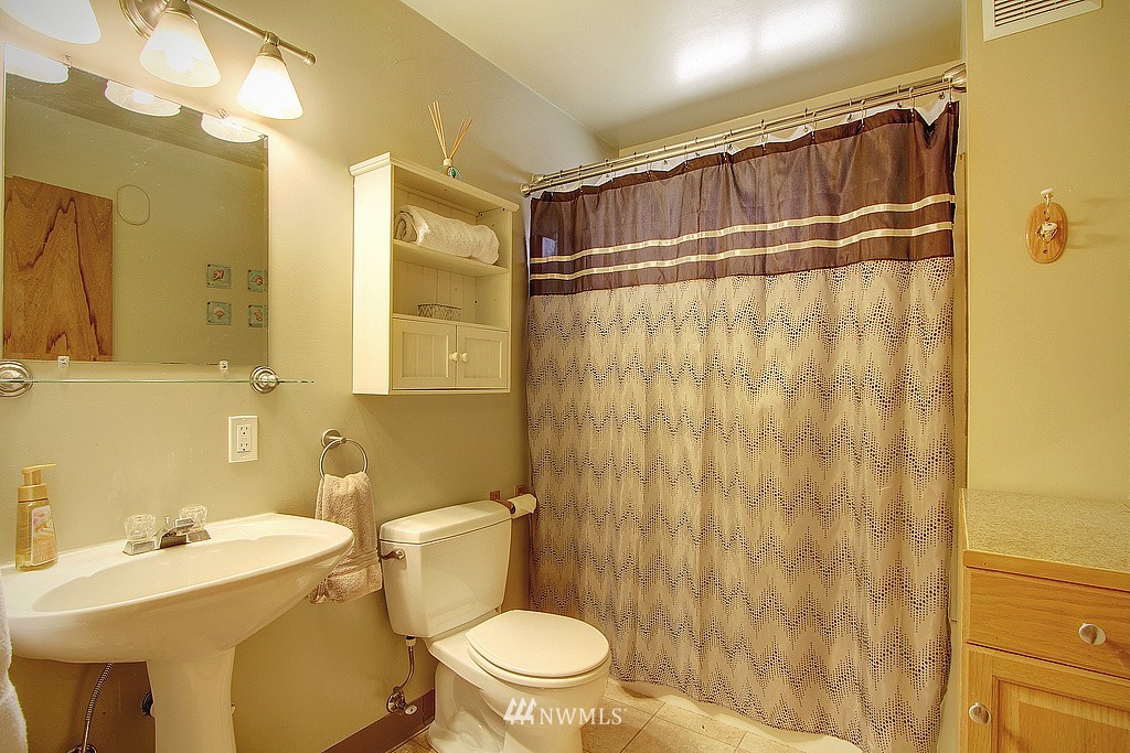 18329 129th Place Northeast Bothell, WA 98011 - Photo 13 of 25 Gallery Image 13