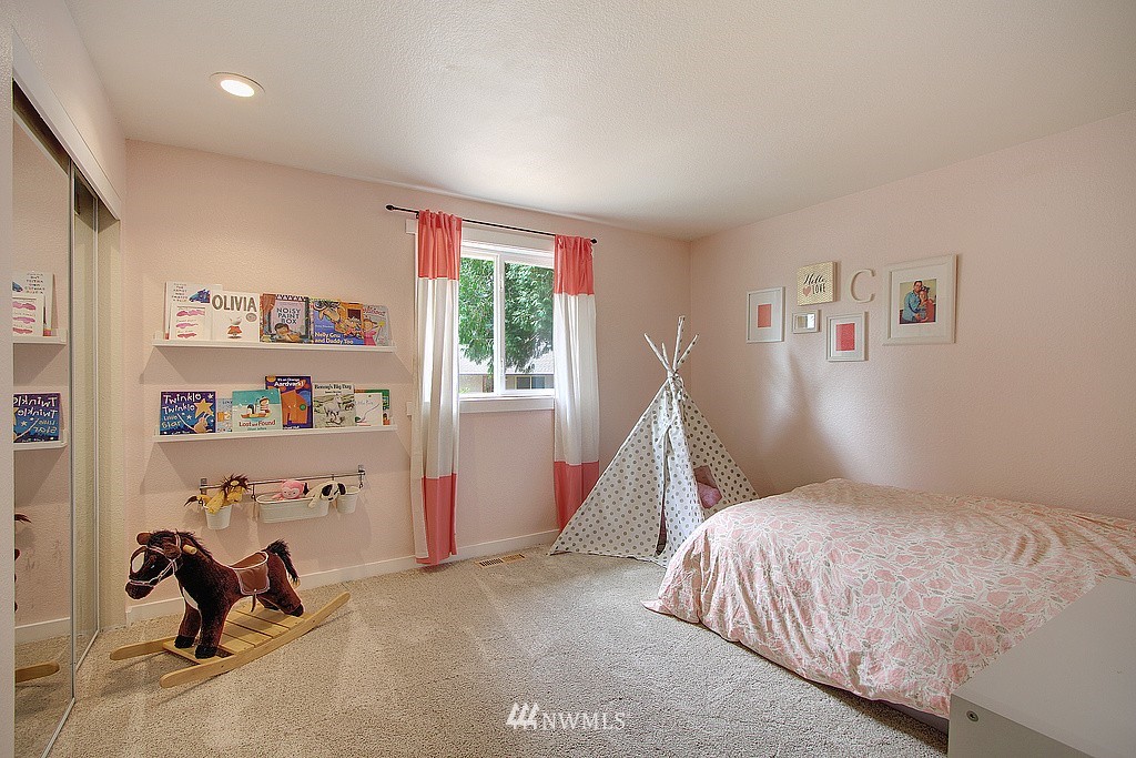 18329 129th Place Northeast Bothell, WA 98011 - Photo 14 of 25 Gallery Image 14