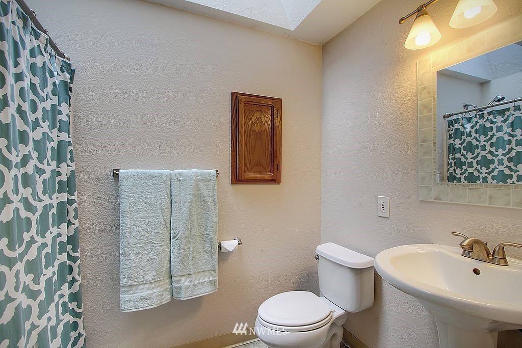 18329 129th Place Northeast Bothell, WA 98011 - Photo 16 of 25 Gallery Image 16