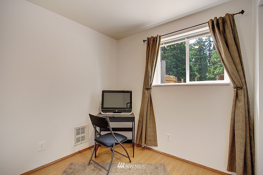 18329 129th Place Northeast Bothell, WA 98011 - Photo 17 of 25 Gallery Image 17