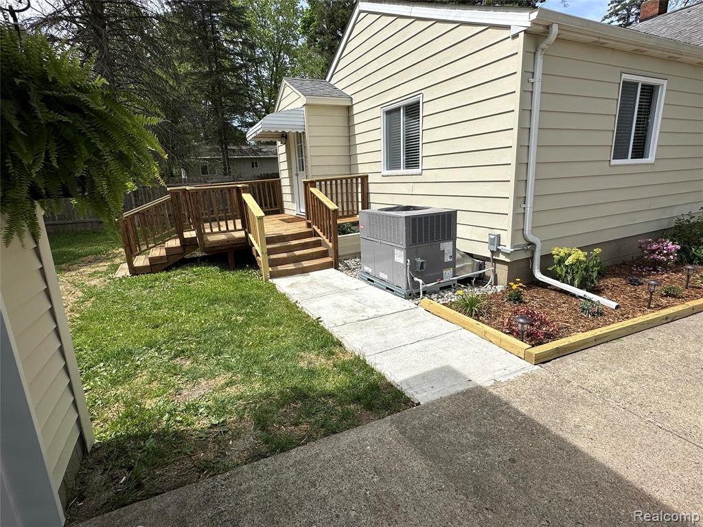 6161 East River Road Flushing, MI 48433 - Photo 17 of 63