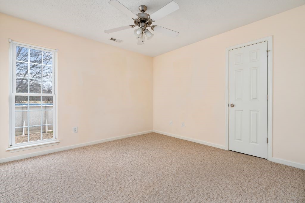 136 Hurst Avenue Anderson, SC 29625 - Photo 22 of 27 Bedroom 3