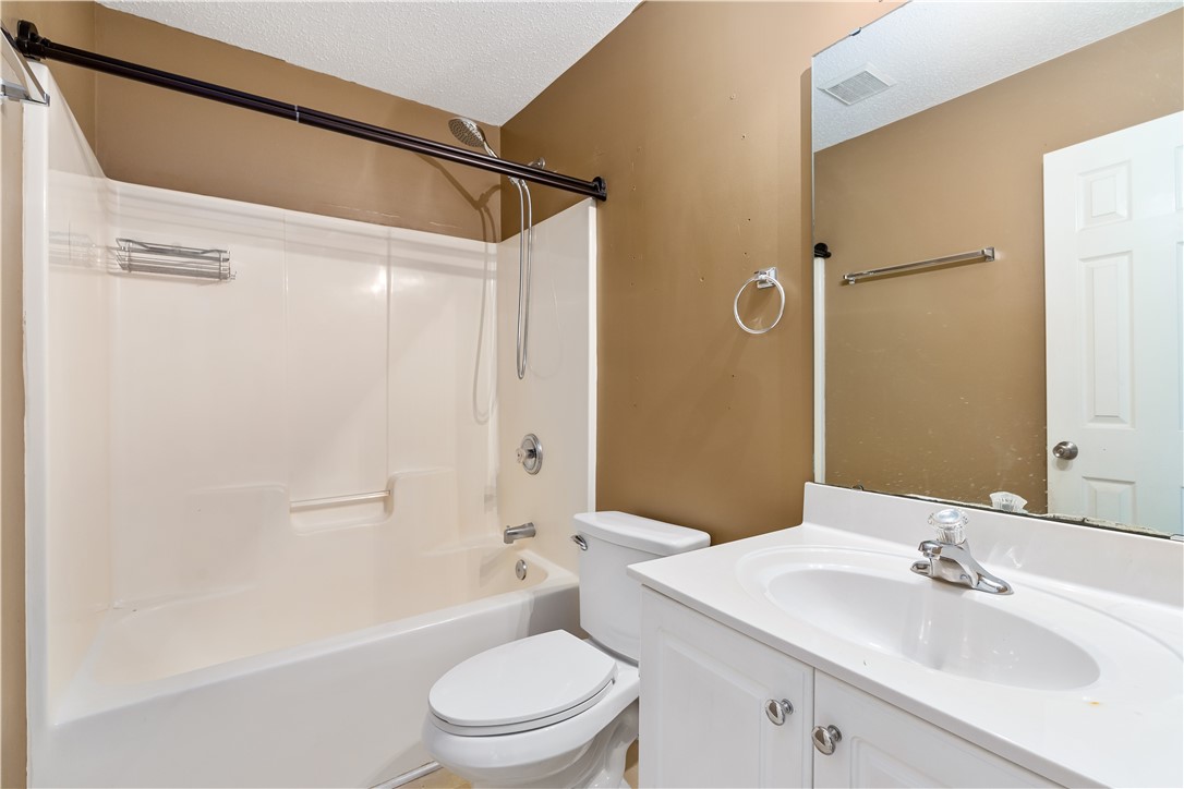 136 Hurst Avenue Anderson, SC 29625 - Photo 23 of 27 Bathroom 2